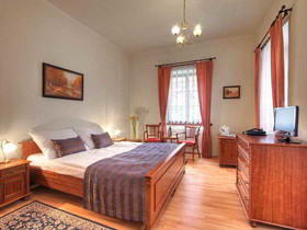 Hostel Little Quarter