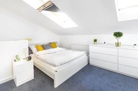 Little Tom Apartments