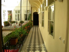 Little Town Budget Hotel - Hostel