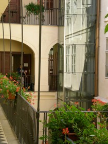 Little Town Budget Hotel - Hostel