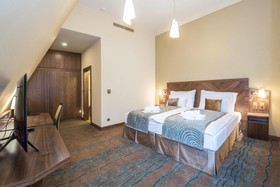Merchant's Crown Hotel