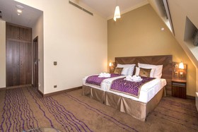 Merchant's Crown Hotel