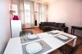 Modern Cozy Apartment by Ruterra