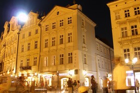 Old Town Square Residence by Emblem