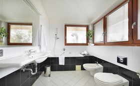 EA Hotel Populus