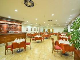 Ramada by Wyndham Airport Prague