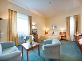 Ramada by Wyndham Airport Prague