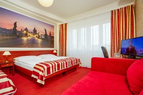 Metropolitan Old Town hotel