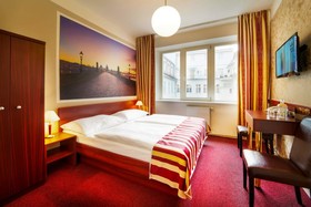 Metropolitan Old Town hotel
