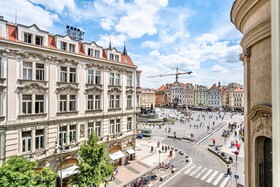 The Old Town Square & Parizska Apartment