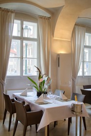 Hotel Three Storks