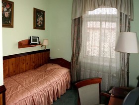 River Star Hotel