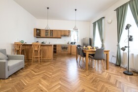 White Swan Boutique Apartments