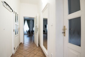 White Swan Boutique Apartments