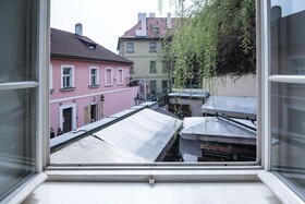 White Swan Boutique Apartments