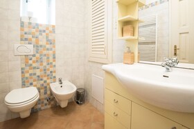 White Swan Boutique Apartments