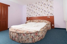 Hotel Radejov