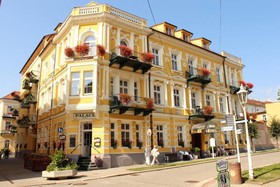 Lazensky Dum Palace