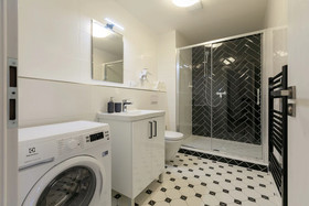 Avantgarde Apartments