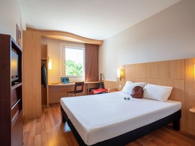 ibis Plzen