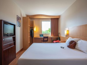 ibis Plzen