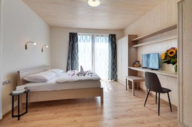 Green Inn Hotel