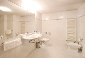 AGH Hotel