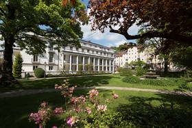 Precise Tale Badischer Hof Baden-Baden
