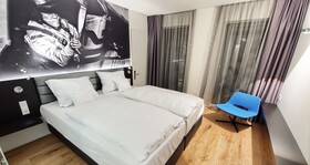 V8 HOTEL Motorworld Region Stuttgart, BW Premier Collection