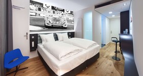 V8 HOTEL Motorworld Region Stuttgart, BW Premier Collection