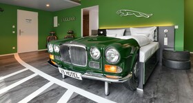 V8 HOTEL Motorworld Region Stuttgart, BW Premier Collection