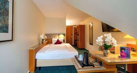 PLAZA Hotel Blankenburg Ditzingen, Sure Hotel Collection
