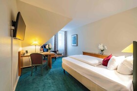 PLAZA Hotel Blankenburg Ditzingen, Sure Hotel Collection