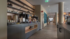 Holiday Inn - the niu, Timber Esslingen