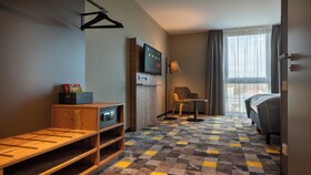 Holiday Inn - the niu, Timber Esslingen