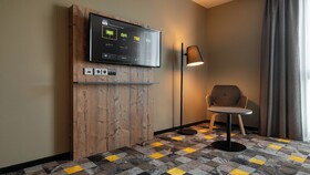 Holiday Inn - the niu, Timber Esslingen