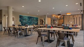 Holiday Inn - the niu, Timber Esslingen