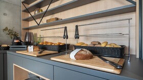 Holiday Inn - the niu, Timber Esslingen