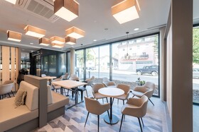 Holiday Inn - the niu, Timber Esslingen