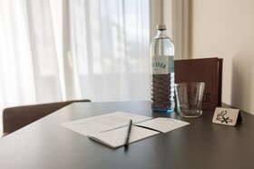 SUYTES Business Studios