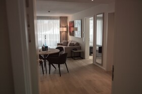 SUYTES Business Studios
