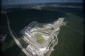 Am Flugplatz