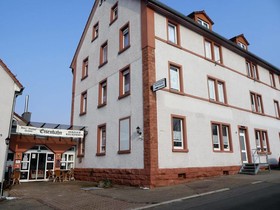 Hotel-Gasthof-Destille Eisenbahn