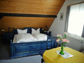 Hotel-Gasthof-Destille Eisenbahn
