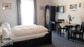 Hotel-Gasthof-Destille Eisenbahn
