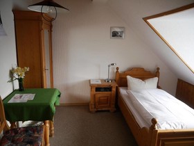Hotel-Gasthof-Destille Eisenbahn