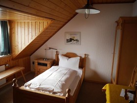 Hotel-Gasthof-Destille Eisenbahn