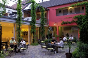 Arndt Garni