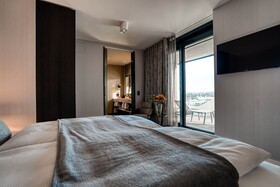 CLOUD N°7 APARTMENTS