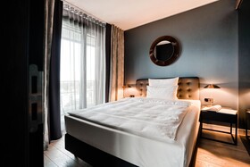 CLOUD N°7 APARTMENTS